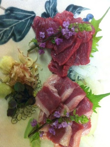 季節限定の 桜えびの刺身と初鰹の叩き